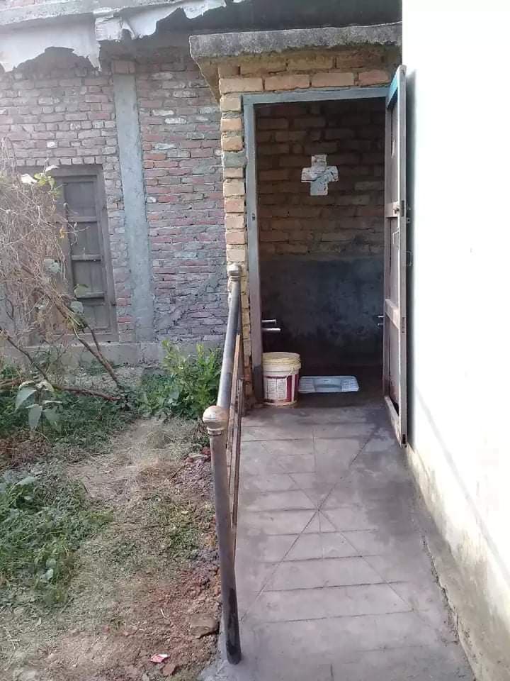 Die Toilette enthält neu auch eine Rampe.